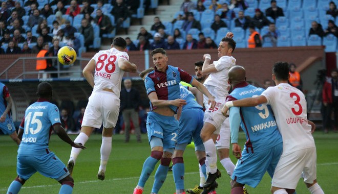 Trabzonspor 9 yıl sonra ilk kez liderlik koltuğuna oturdu